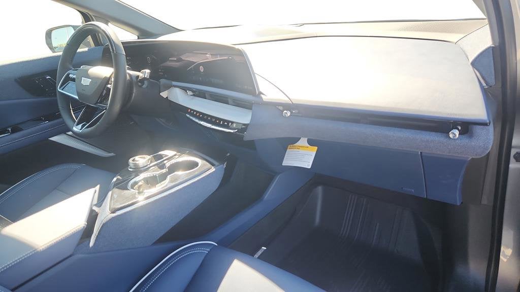 2026 Cadillac OPTIQ Premium Luxury