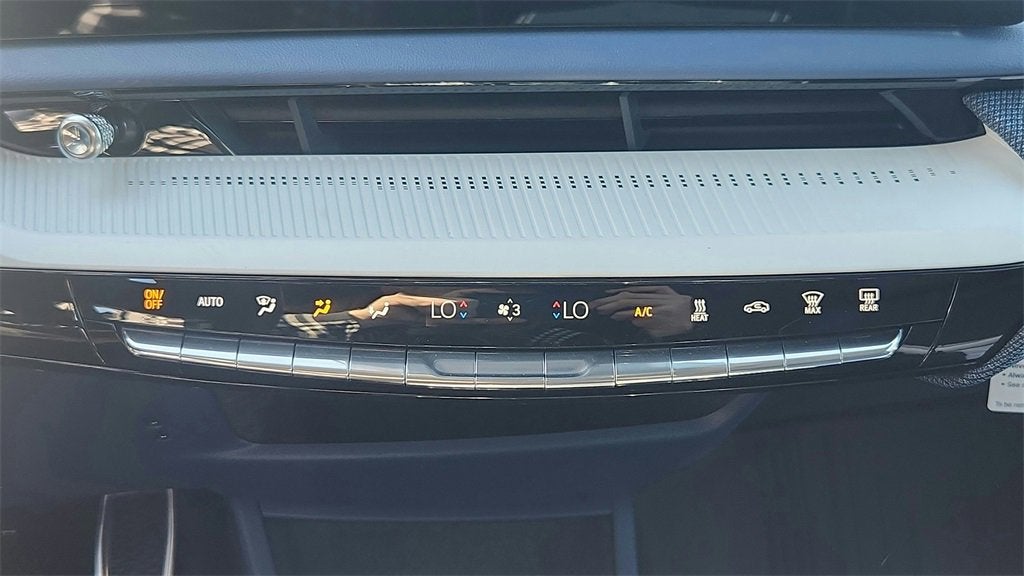 2026 Cadillac OPTIQ Premium Luxury