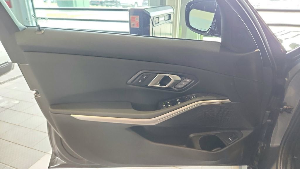 2024 BMW 3 Series 330i