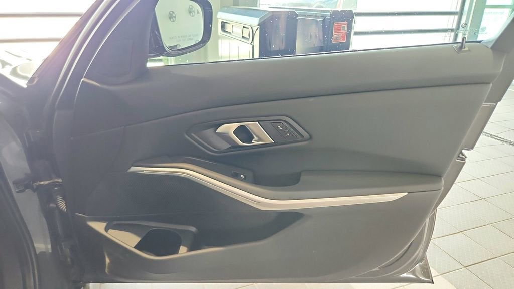 2024 BMW 3 Series 330i