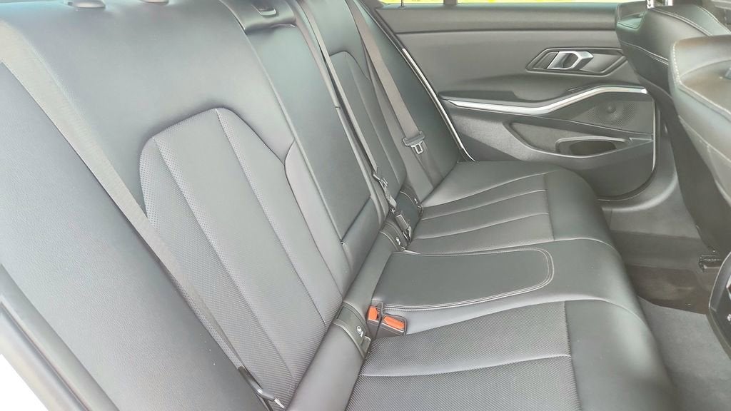 2024 BMW 3 Series 330i