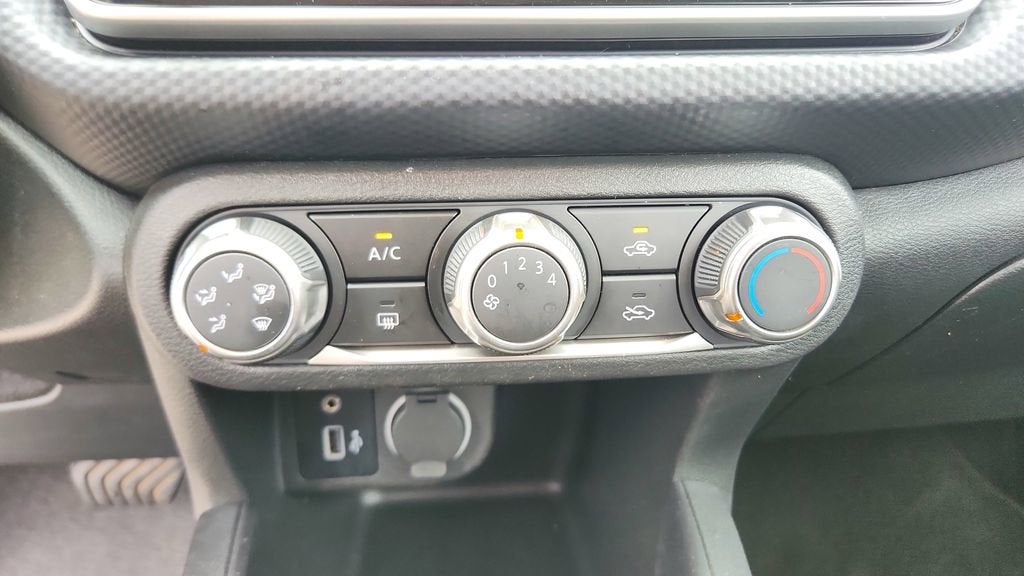2024 Nissan Kicks S