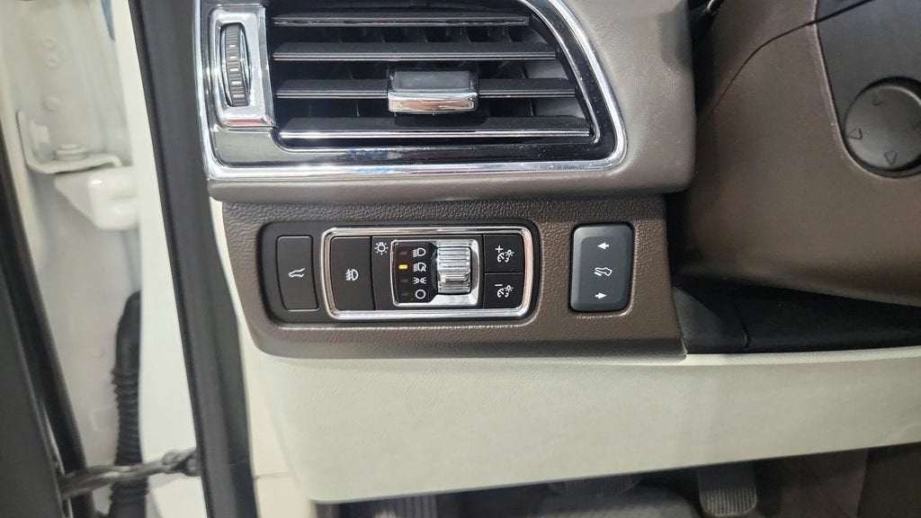 2023 Lincoln Navigator Black Label