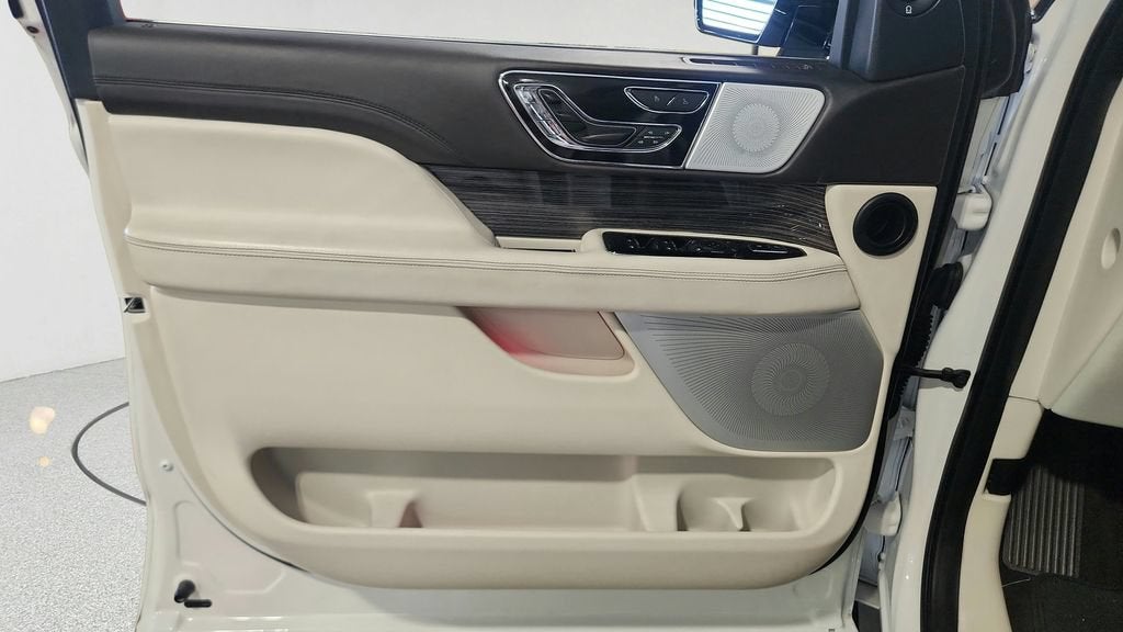 2023 Lincoln Navigator Black Label