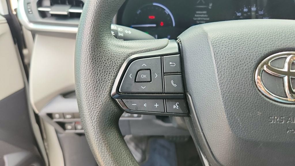 2022 Toyota Sienna LE