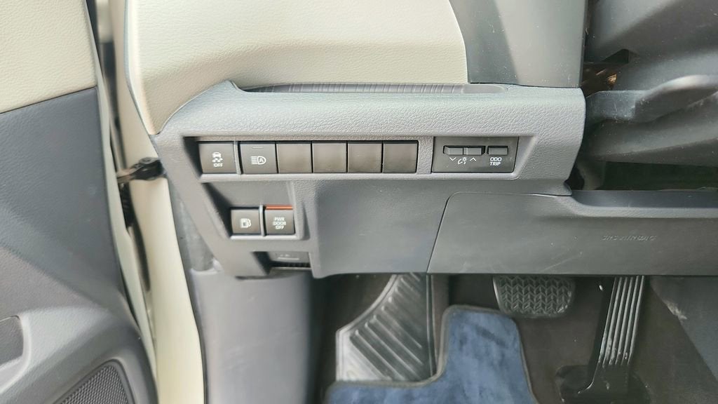 2022 Toyota Sienna LE
