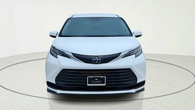 2022 Toyota Sienna LE
