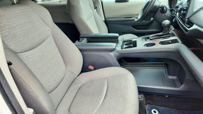 2022 Toyota Sienna LE