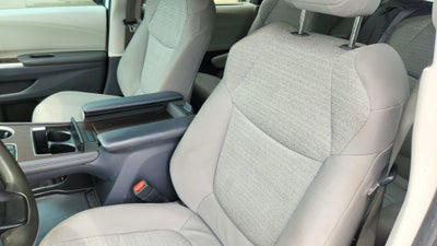 2022 Toyota Sienna LE
