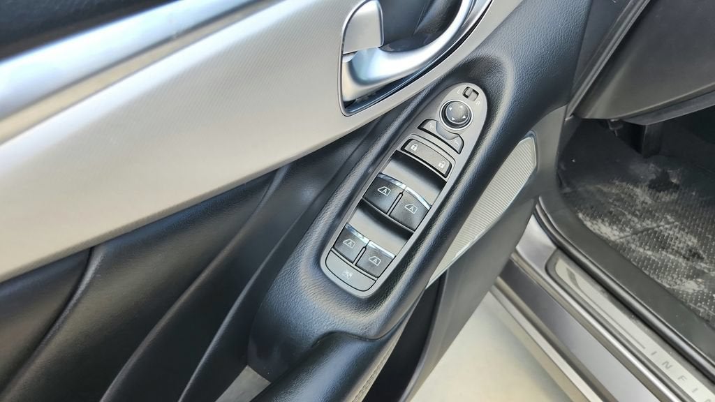 2022 INFINITI Q50 LUXE