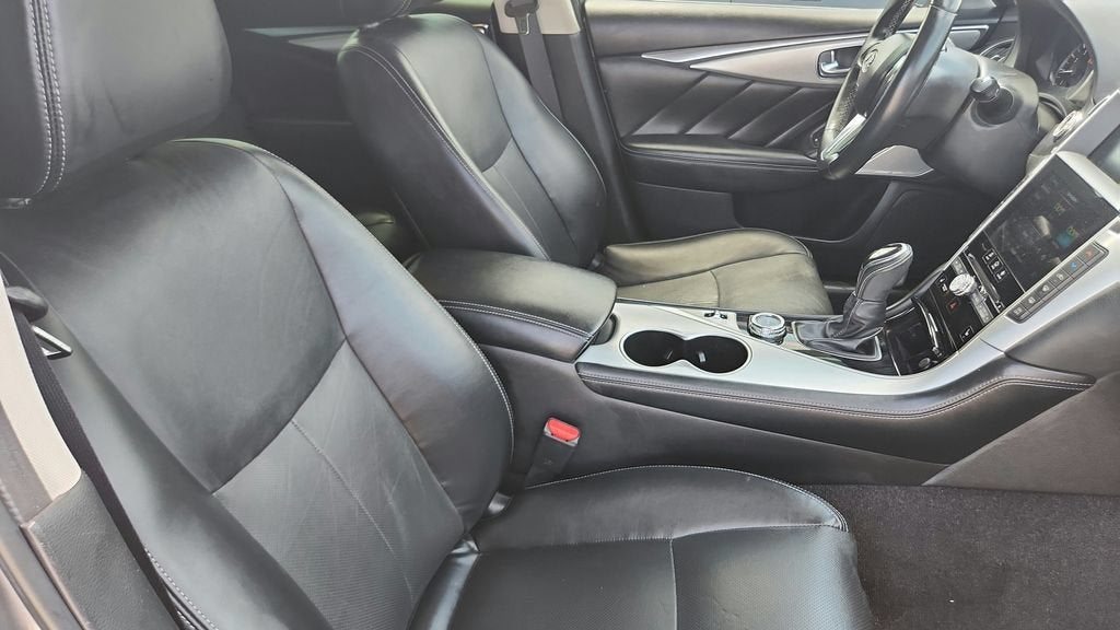 2022 INFINITI Q50 LUXE