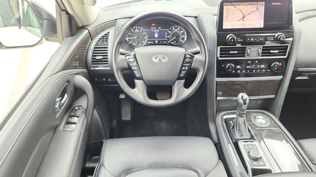 2024 INFINITI QX80 LUXE