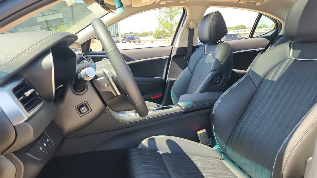 2026 Genesis G70 2.5T Prestige