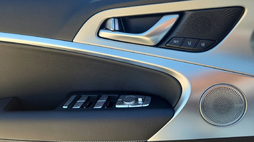 2026 Genesis G70 2.5T Prestige