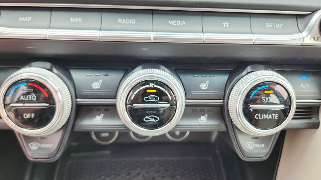 2023 Genesis G70 2.0T