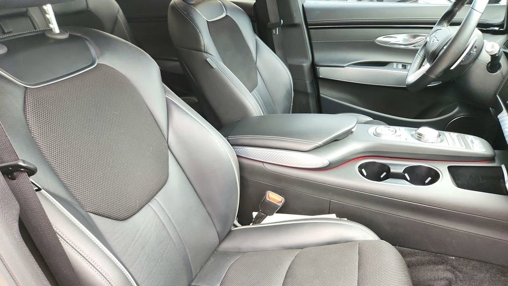 2023 Genesis GV70 2.5T