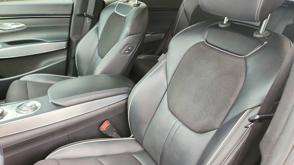 2023 Genesis GV70 2.5T