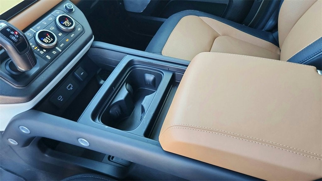 2023 Land Rover Defender X-Dynamic SE