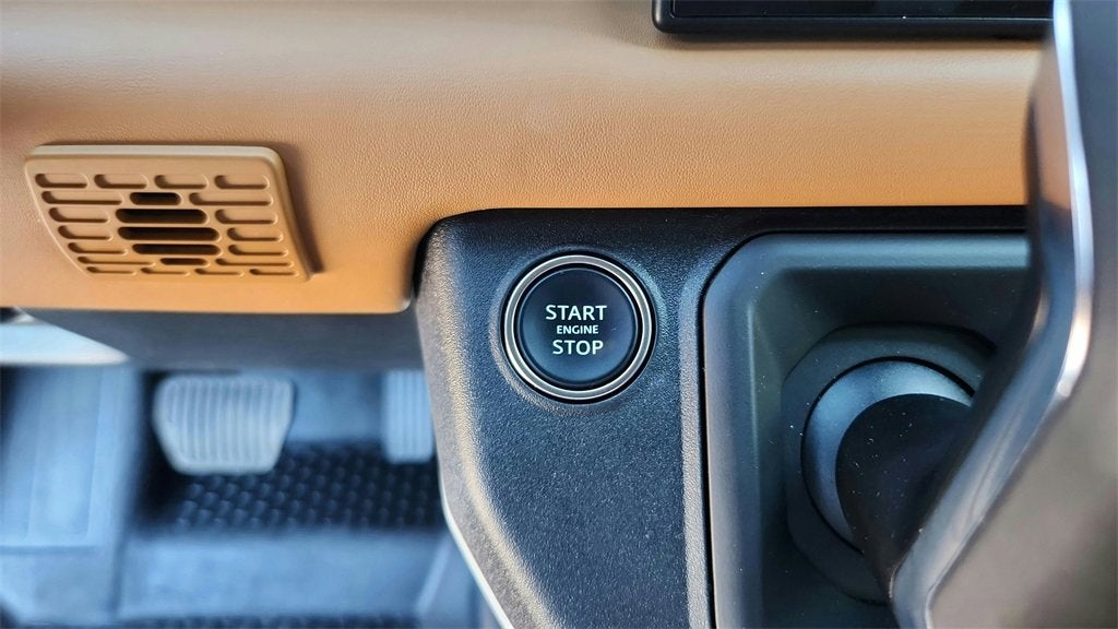 2023 Land Rover Defender X-Dynamic SE