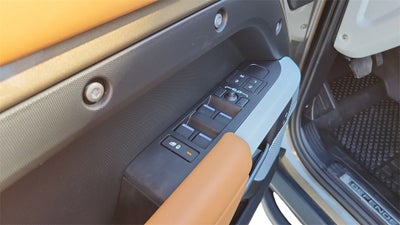 2023 Land Rover Defender X-Dynamic SE