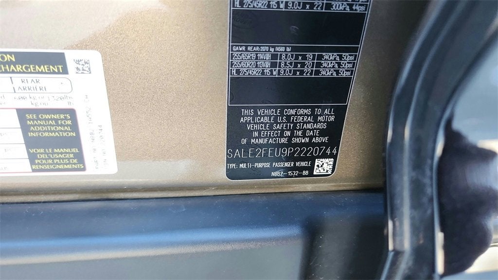 2023 Land Rover Defender X-Dynamic SE