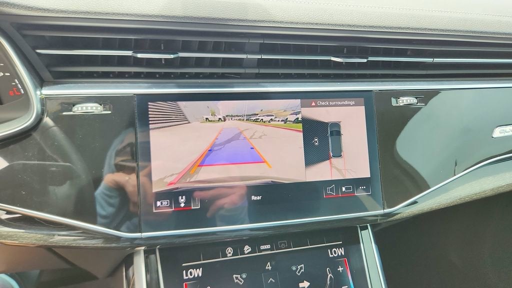2025 Audi Q7 Premium