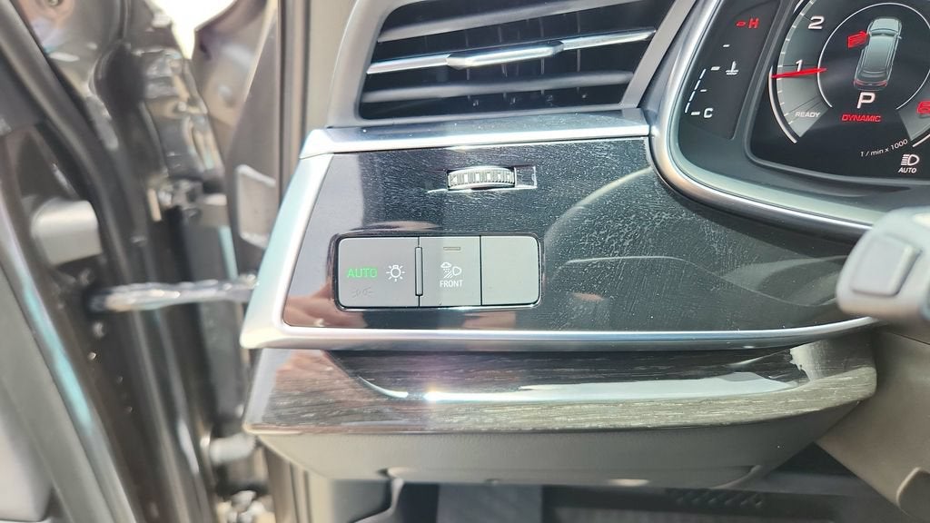 2025 Audi Q7 Premium