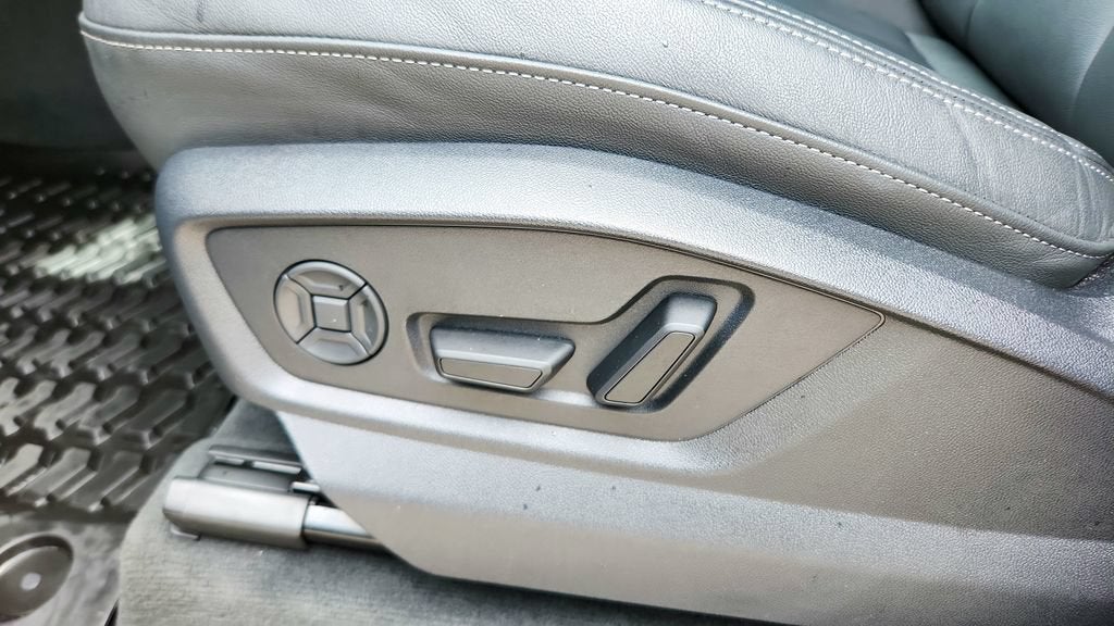 2025 Audi Q7 Premium