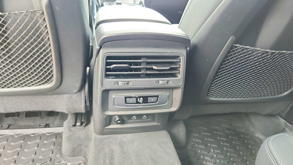 2025 Audi Q7 Premium