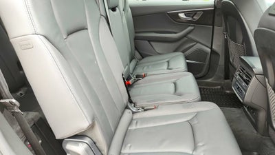 2025 Audi Q7 Premium