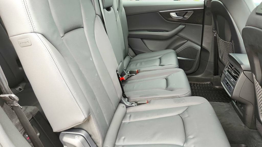 2025 Audi Q7 Premium