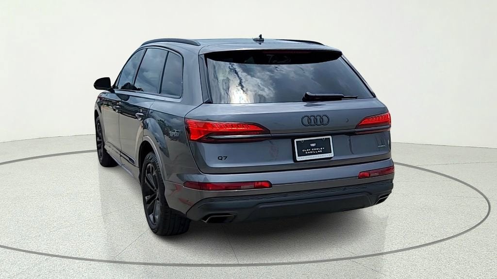 2025 Audi Q7 Premium