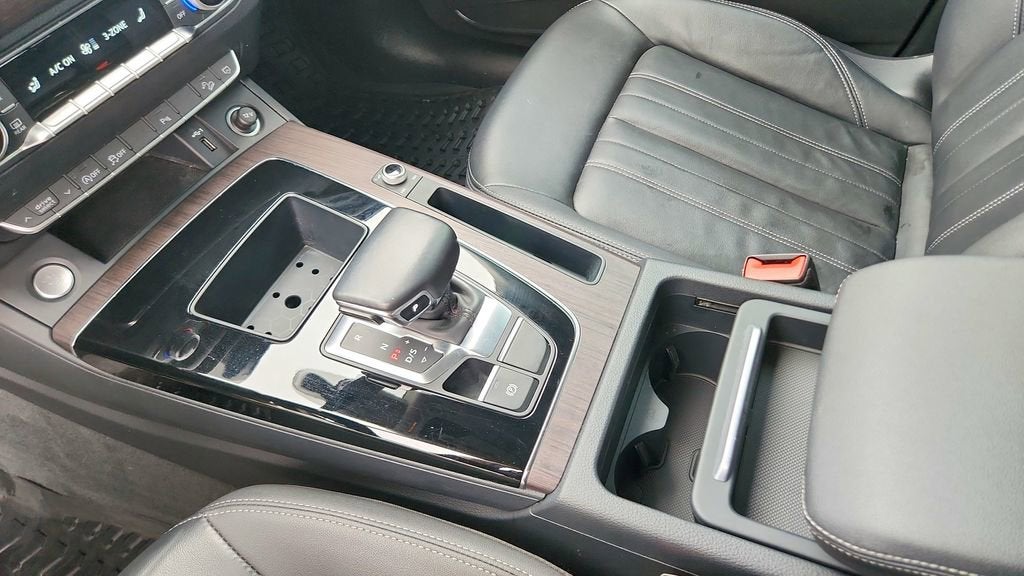 2022 Audi Q5 S line Premium