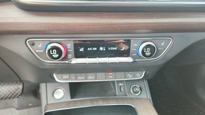 2022 Audi Q5 S line Premium