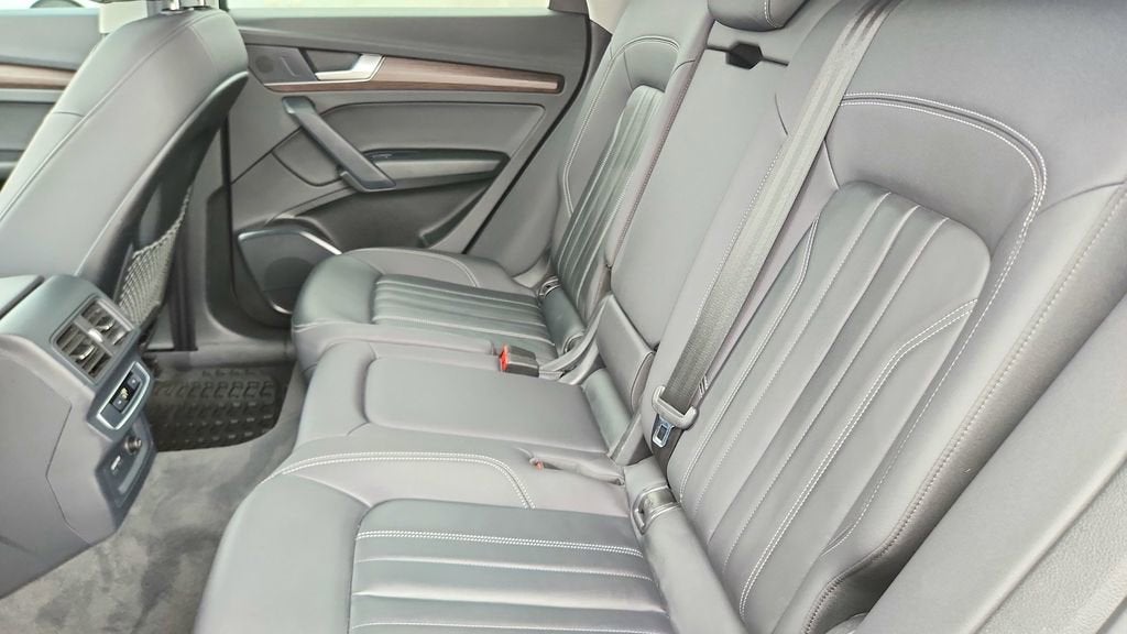 2022 Audi Q5 S line Premium