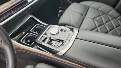 2023 BMW 7 Series 740i
