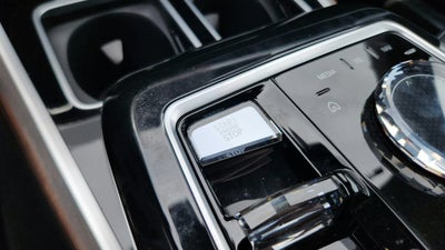 2023 BMW 7 Series 740i