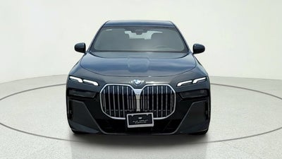 2023 BMW 7 Series 740i