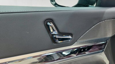 2023 BMW 7 Series 740i