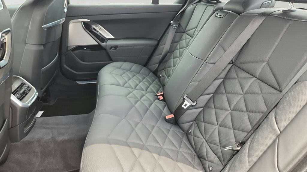 2023 BMW 7 Series 740i
