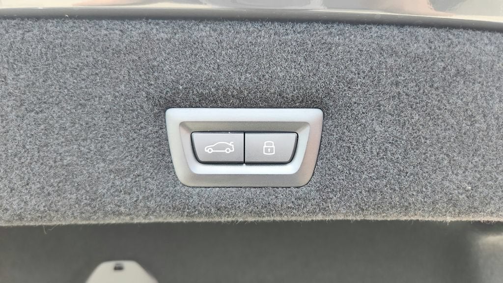 2023 BMW 7 Series 740i