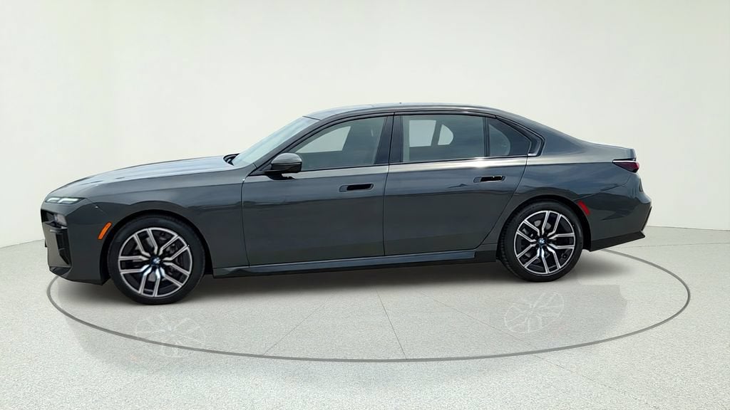2023 BMW 7 Series 740i