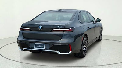 2023 BMW 7 Series 740i