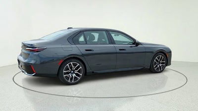 2023 BMW 7 Series 740i