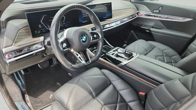2023 BMW 7 Series 740i