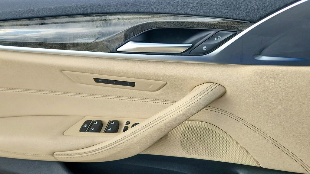 2023 BMW 5 Series 530i