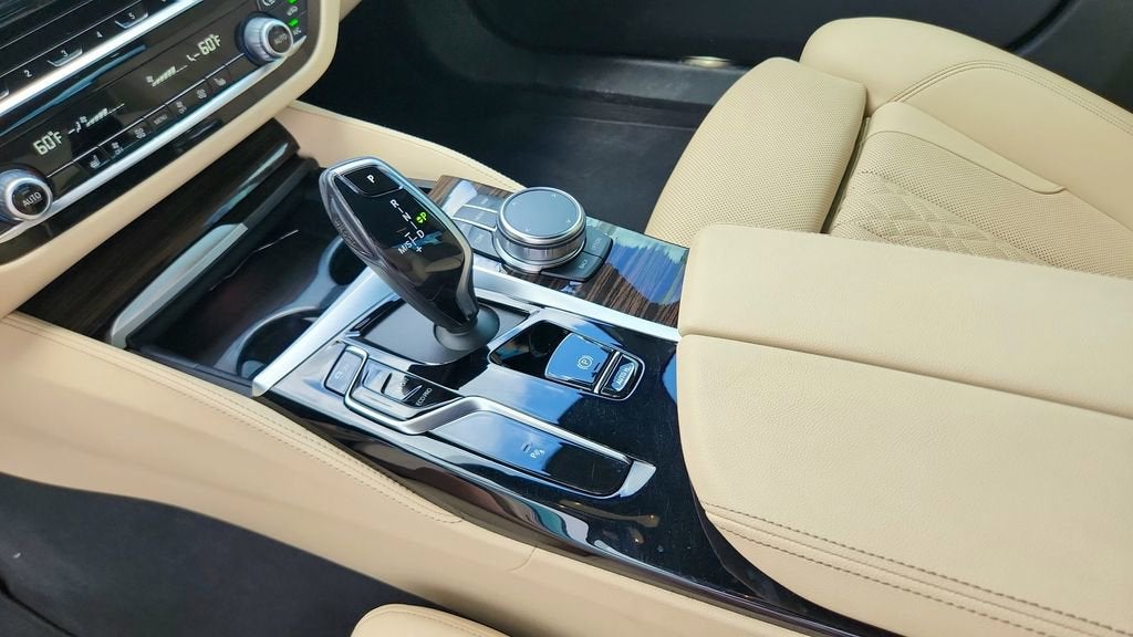 2023 BMW 5 Series 530i