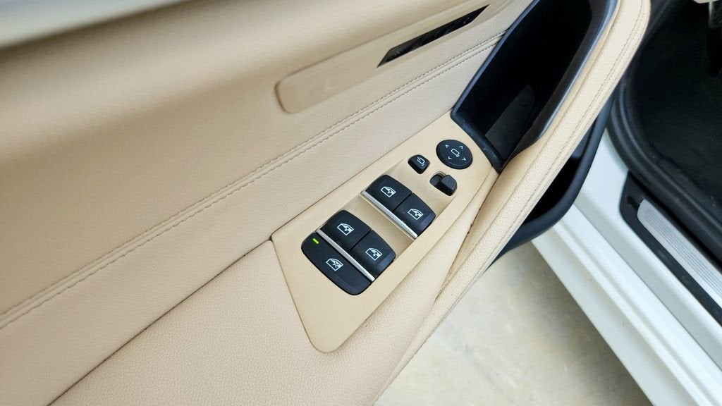 2023 BMW 5 Series 530i