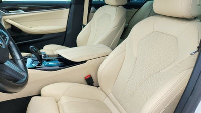 2023 BMW 5 Series 530i