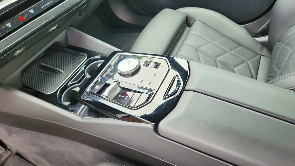 2025 BMW 5 Series 530i xDrive